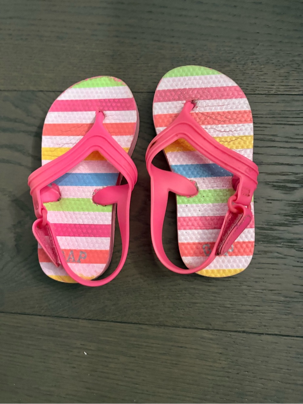 Gap girls beach sandals sz 9T EUC ret $48 plus tax